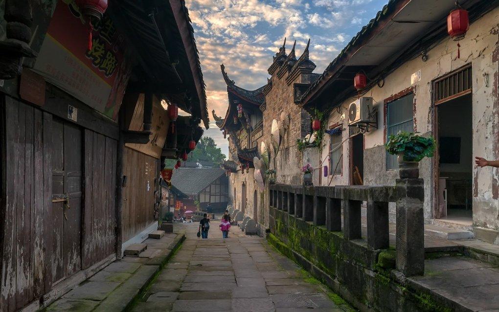 潮湿肃穆的老教堂气息丨罗格朗 爱之圣器